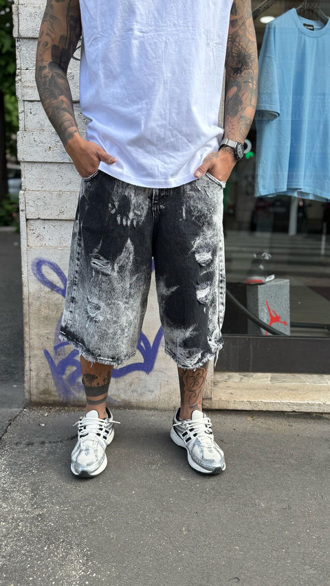 Jeans short black white