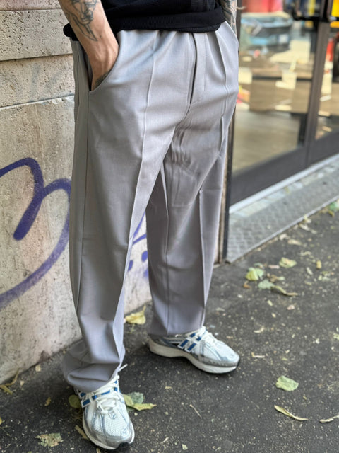 Pantalone liscio fondo ampio
