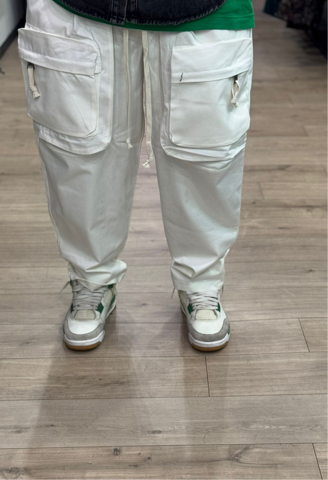 Pantalone cargo frontale 03