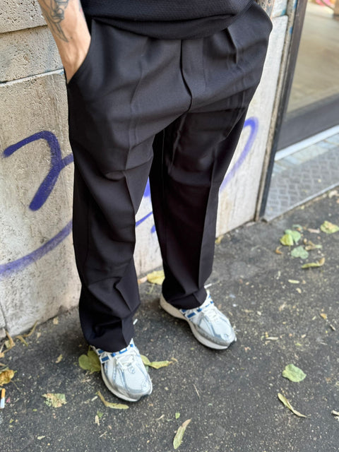 Pantalone liscio fondo ampio