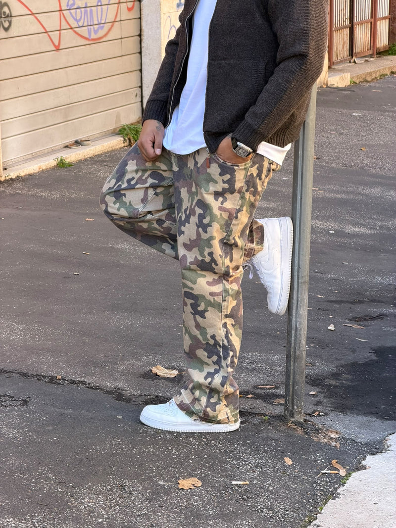 Jeans baggy mimetico