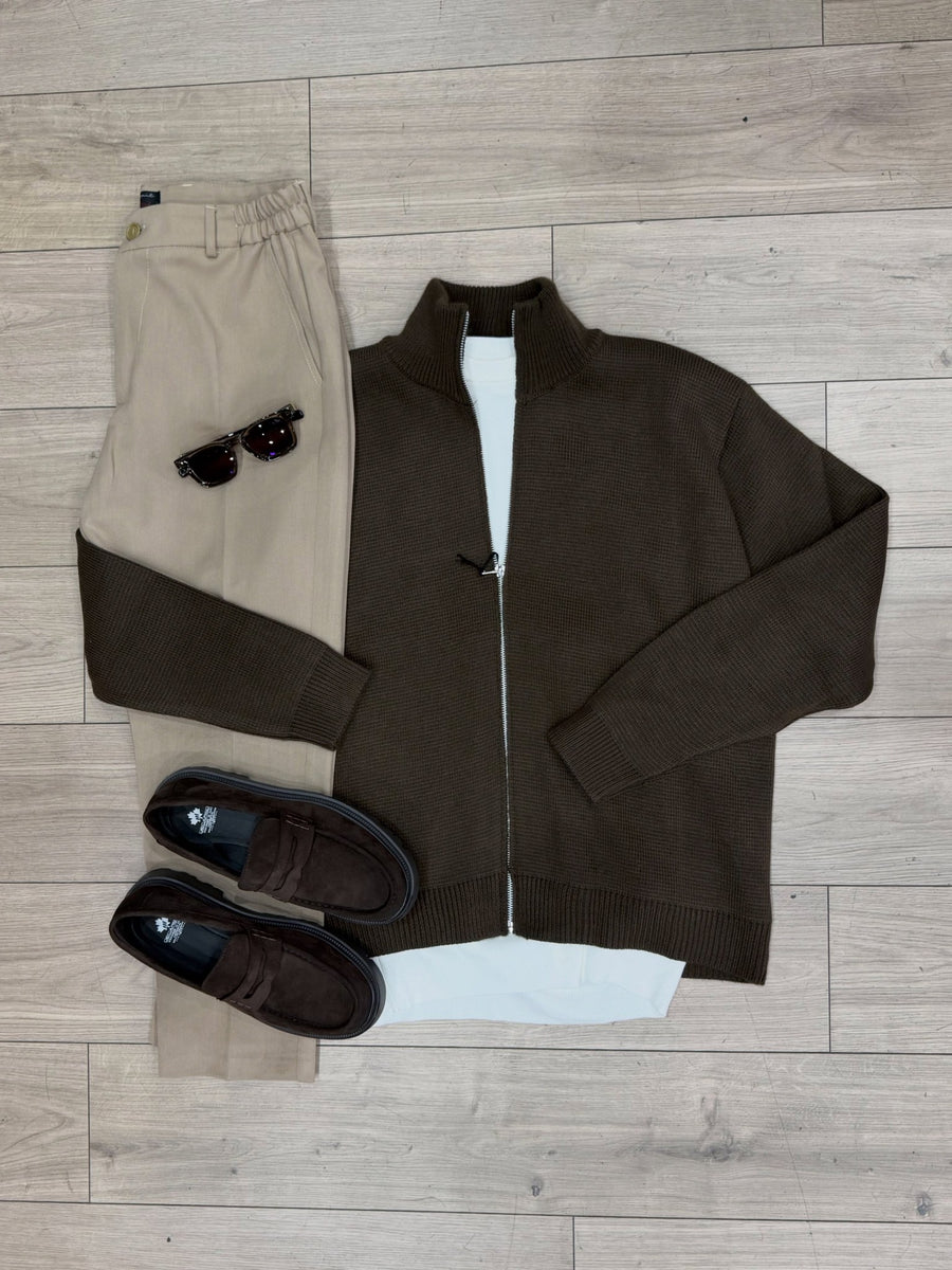 Zip marrone e mocassino